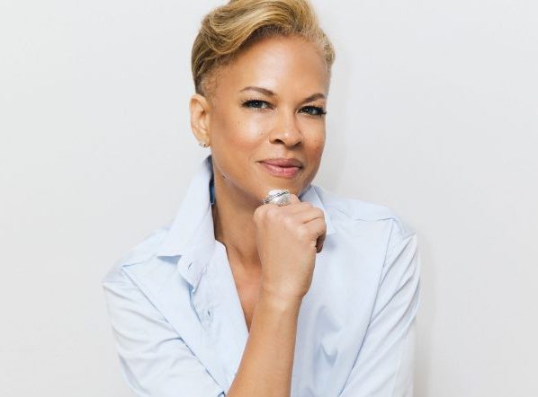 Read more about the article Tonya Lewis Lee: Her Amazing Career & Wellness Brand Movita Organics